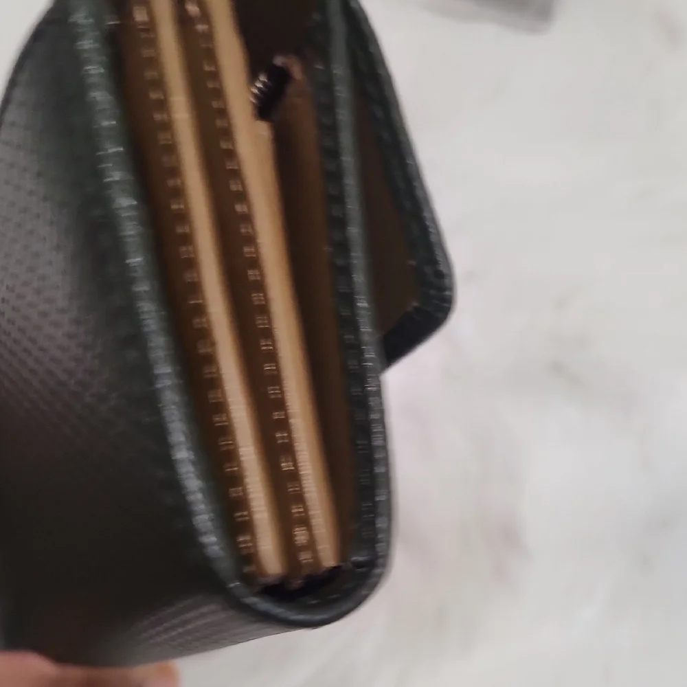💚▪️Lacoste▪️ Women's Green Chantaco Continental Split Cow Leather Wallet